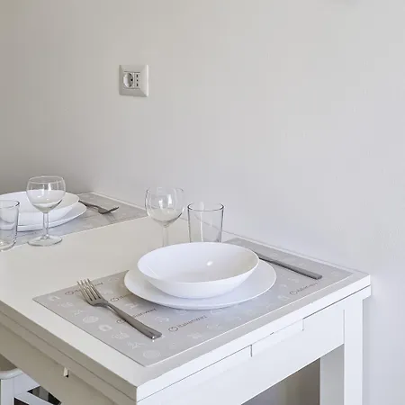 Italianway Comfort - Voghera 11 B Апартаменты *